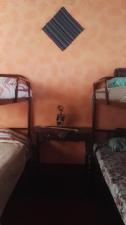 Hostal Morenos Antigua Buitenkant foto