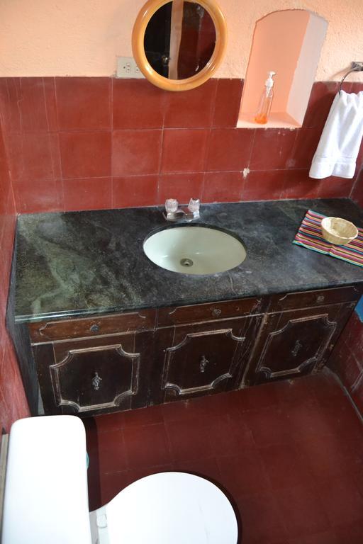 Hostal Morenos Antigua Buitenkant foto